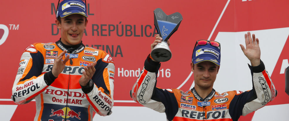 Marc Márquez y Dani Pedrosa en el podio